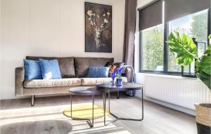 2 Bedroom Cozy Home In Heinkenszand