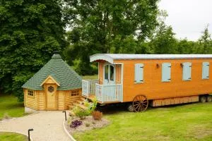 Roulottes et son kota grill sauna - Bucilly