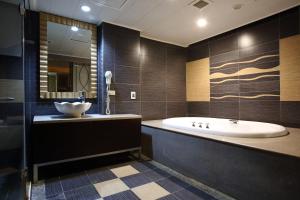 Crystal Business Motel