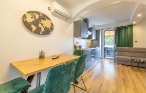 2 Bedroom Amazing Apartment In Lopar