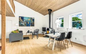 Gorgeous Home In Sydals With Wifi