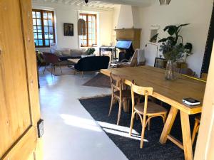 Villas La Thibaude - Maison Vigneronne a Charly (proche Lyon) : photos des chambres