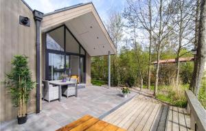 Cozy Home In Oosterwolde With Sauna