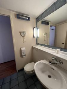 Hotels initial by balladins La Roche-sur-Yon : Chambre Double Économique