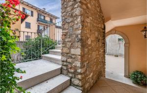 Awesome Apartment In Toscolano Maderno