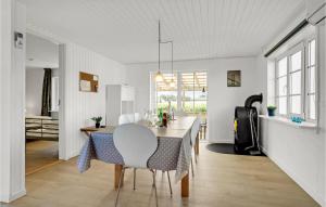 3 Bedroom Cozy Home In Fjerritslev