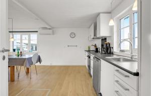 3 Bedroom Cozy Home In Fjerritslev
