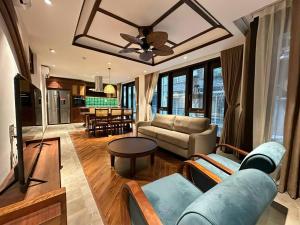 3 Bedrooms Apartment