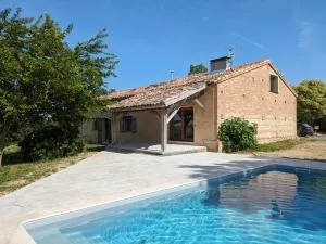 Gite Mondurausse - avec piscine et vue sur la vallée - Monclar-de-Quercy