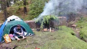 Sunshine home stay alone time with nature - Chhota Simla