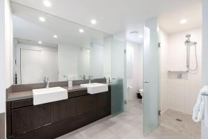 Saltwater Studio Experience Resort-style Bliss