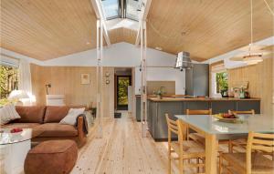 3 Bedroom Awesome Home In Ebeltoft