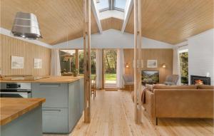 3 Bedroom Awesome Home In Ebeltoft