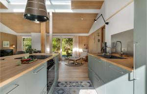 3 Bedroom Awesome Home In Ebeltoft