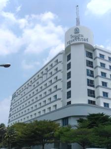 Krungsri River Hotel