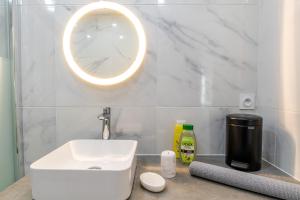 Appartements Mont-Lac - Free parking - By a park - Mountain view - near lake : photos des chambres