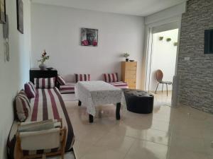 Appartement propre à 5 mn à pied de la plage familles seulement