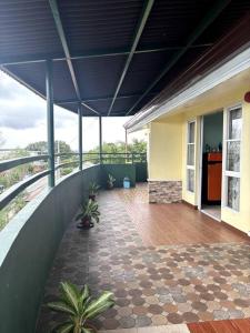 Ocean View Apartment-Near Blood Compact Shrine