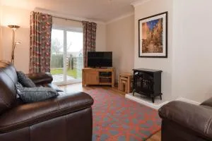 Dolphin Cottage - Lydstep