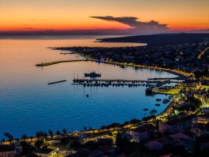 APARTMENT LEO NOVALJA