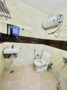 Tom stay - 10 min Walking Distance Nizamuddin Railway Station