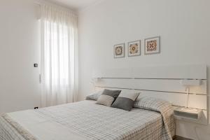 H11 CASA DEL SOLE Parcheggio - Vista mare