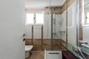 Lucas Lake View Penthouse