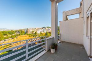 Lucas Lake View Penthouse