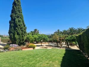 Ferienvilla mit Pool, Garten und Kinderspielplatz