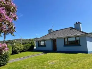 House in the heart of the village - Carrick