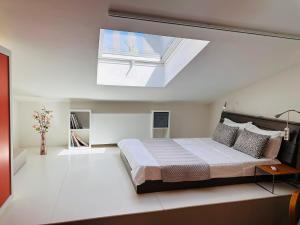 Appartements Studio avec loggia, piscine et parking : photos des chambres