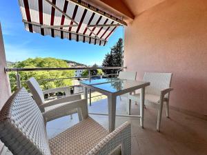 Spacious Apt in Tisno Near Garden Resort – 4 Min