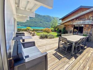 Maisons de vacances Spacieuse Villa avec vue panoramique sur le lac, une Exclusivite LLA Selections by Location Lac Annecy : photos des chambres