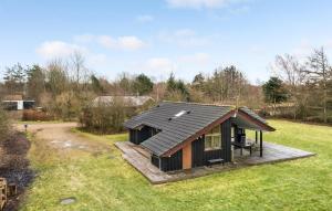 Amazing Home In Spøttrup With Kitchen