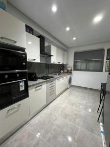 Appartement Spacieux Haut Standing avec suite parentale- Ain Zaghouen