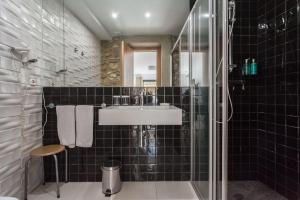 Bugdet Standard Double Room (2 Adults) - Annexe room in Hotel Nou Roma