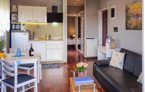 1 Bedroom Beautiful Apartment In Rovinj 