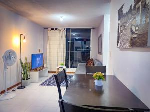 Jardines conjunto cerrado Apt de 2alcobas Laurles estadio