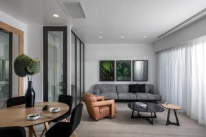 Made By The Sea Villas 9 BDRM