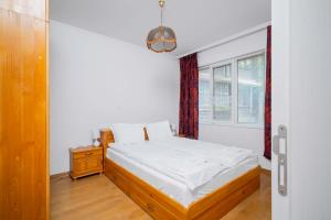 1BD flat with Desk on Russian Monument Square by Flat Mаnager