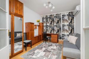 1BD flat with Desk on Russian Monument Square by Flat Mаnager