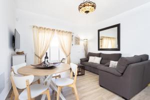 Villa de la Sombra a la Luz