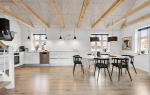 4 Bedroom Cozy Home In Skagen