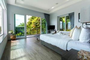 Villa Namaste 7 Bedroom Fully Staffed Seaview Villa