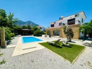 Villa deniz kızı-Mermaid - Larnaka