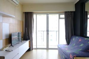 Strategic and Comfortable 2BR Apartement at Gateway Pasteur By Travelio