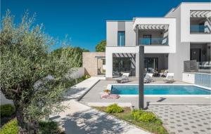 Amazing Home In Medulin With Wifi