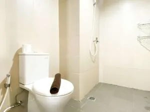 Modern Studio at Gateway Park LRT City Bekasi Apartment By Travelio - Pangkalanuringin