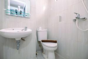 Good and Homey Studio at Kebagusan City Apartment By Travelio