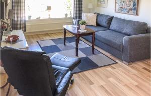 Gorgeous Apartment In Tjurkö